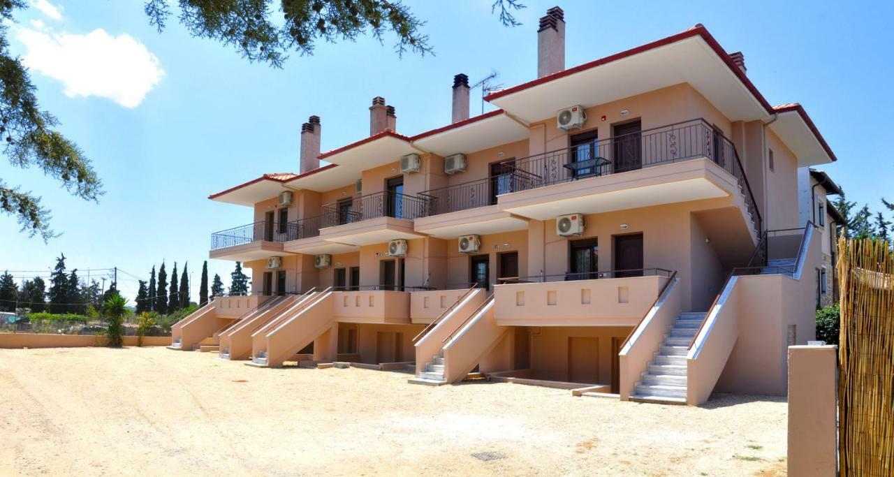 Houses Nikolaos Villa Afytos Bagian luar foto